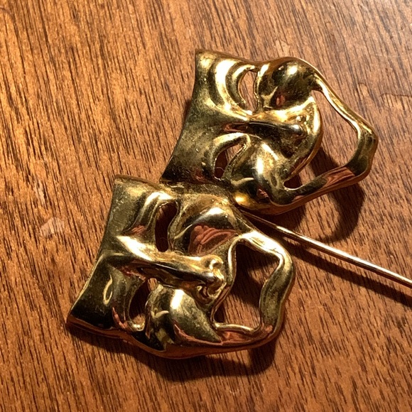 Vintage 80s Theatre masks stick pin brooch - Picture 7 of 8